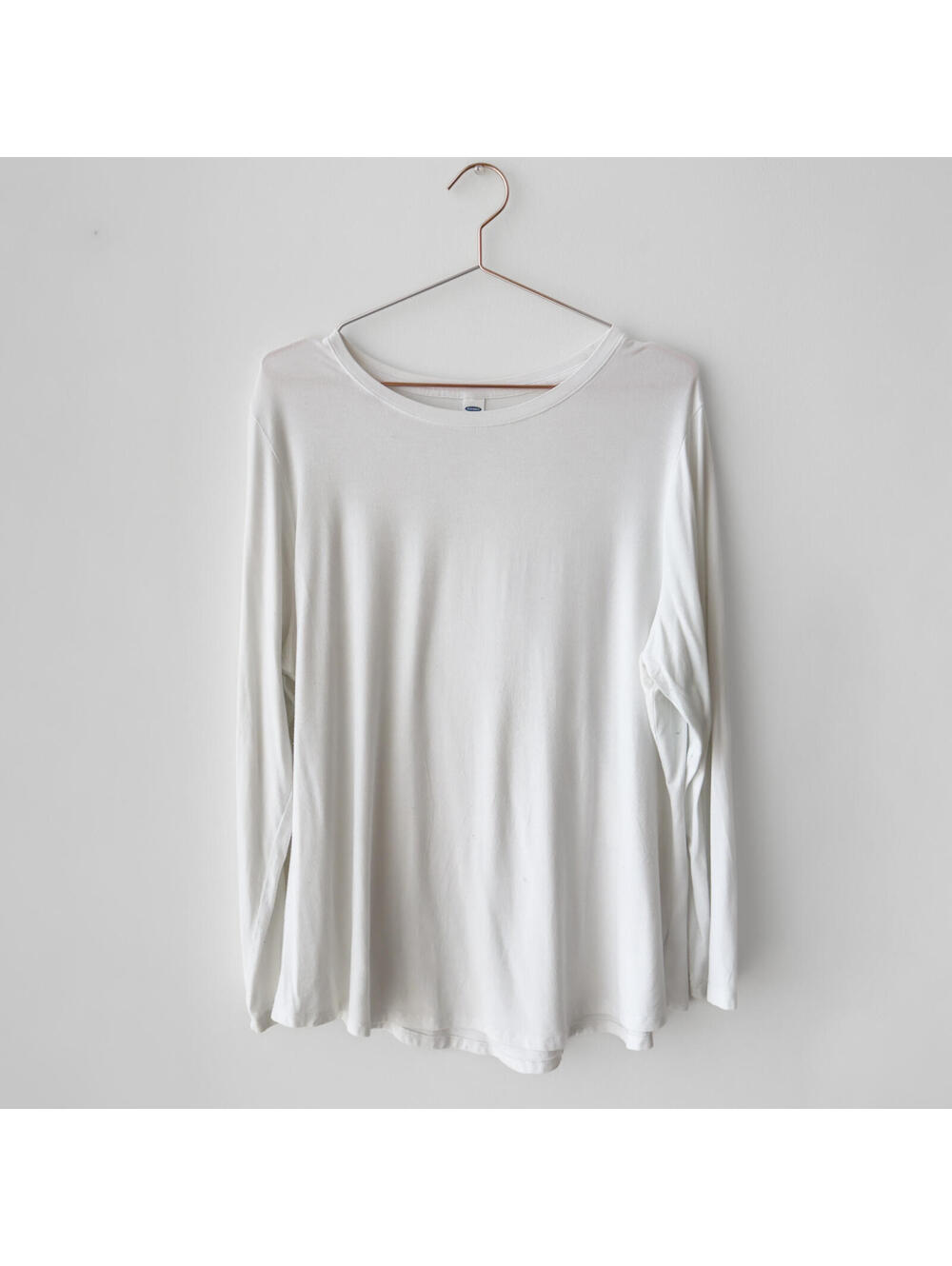 Old Navy White Long-Sleeve Relaxed Tee XL